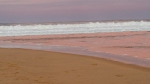 The ocean cleansing and energizing the lagoon 